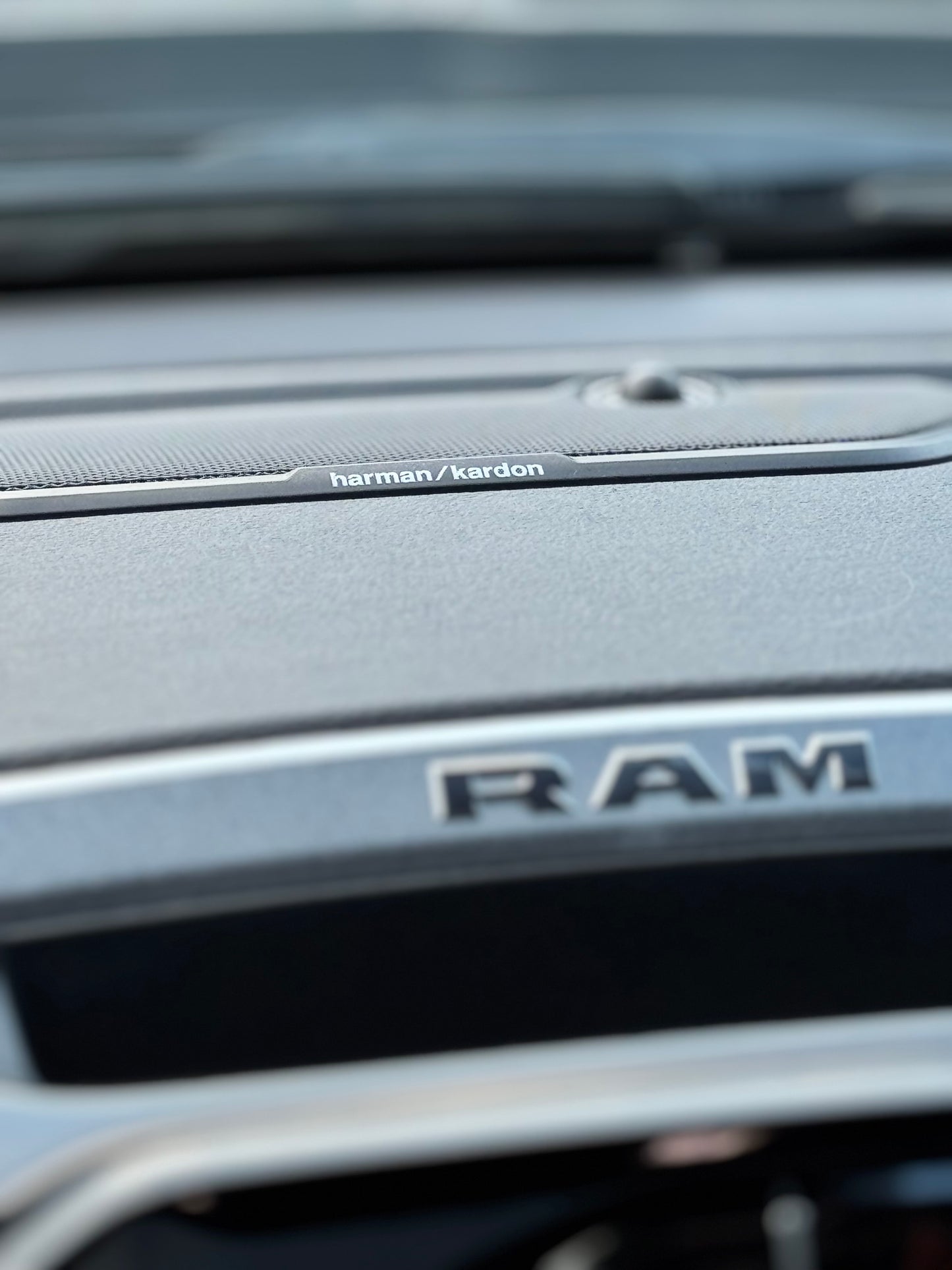 2020 RAM LARAMIE SPORT