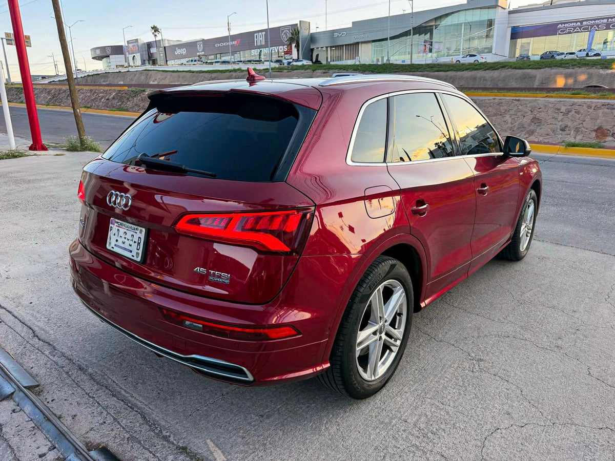 AUDI Q5 SLINE