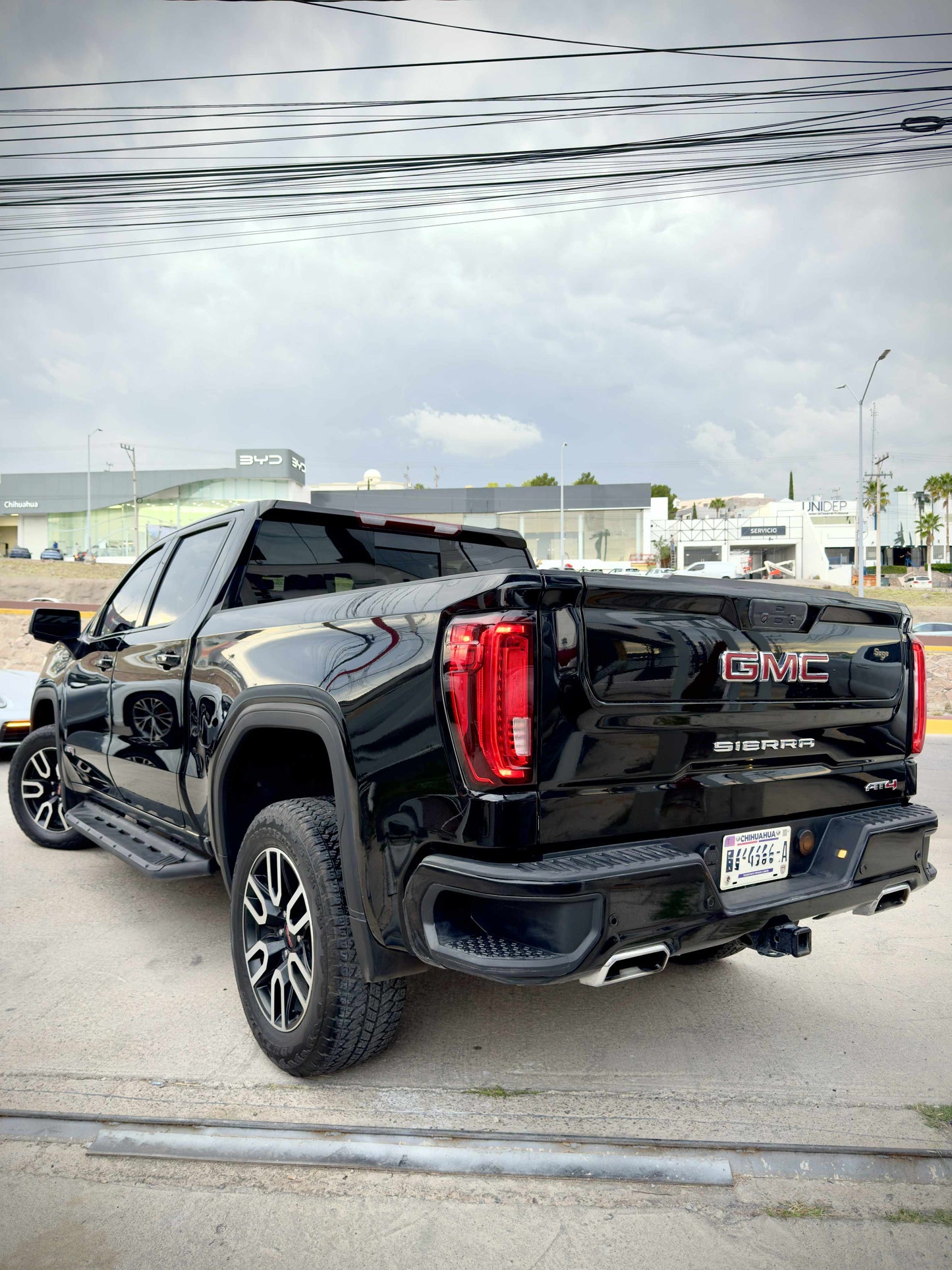 2021 GMC SIERRA AT4 30k KMS