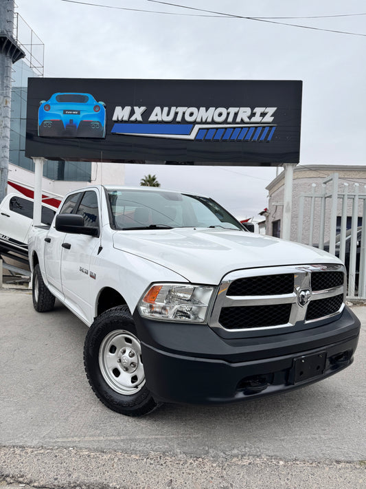 2018 RAM SLT HEMI 4X4