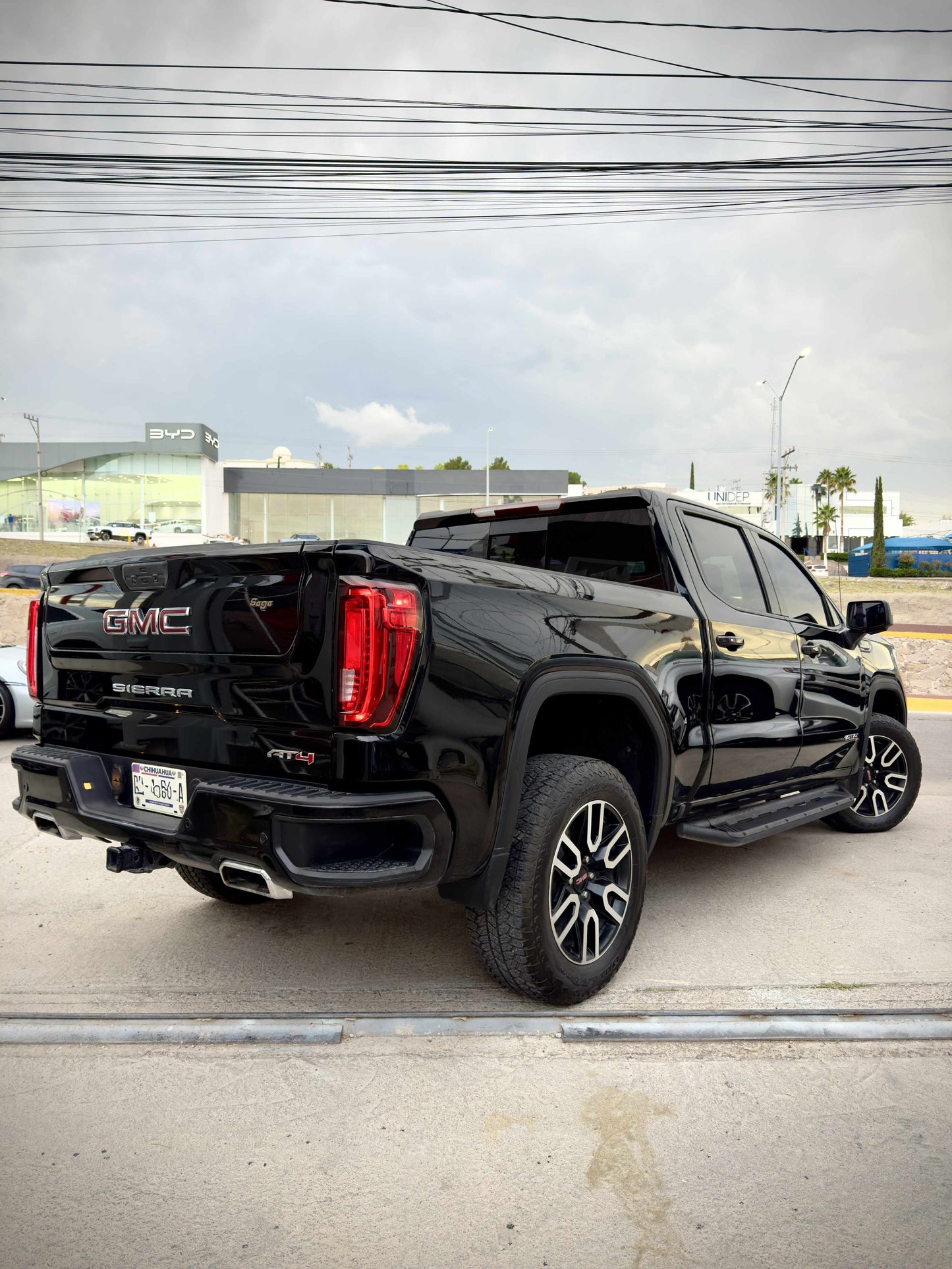 2021 GMC SIERRA AT4 30k KMS