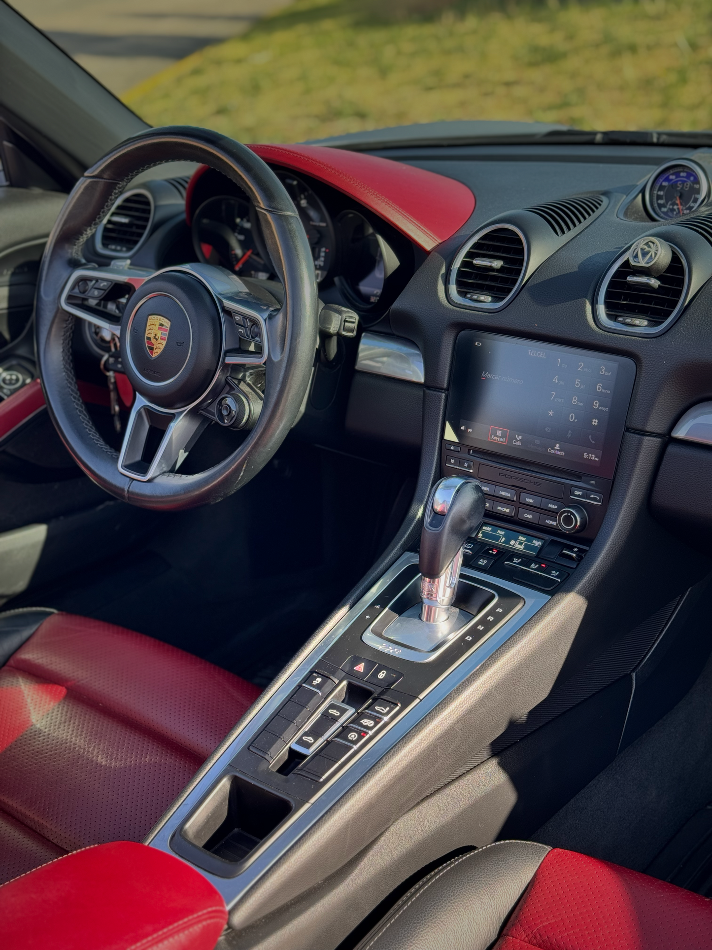 2017 PORSCHE 718
