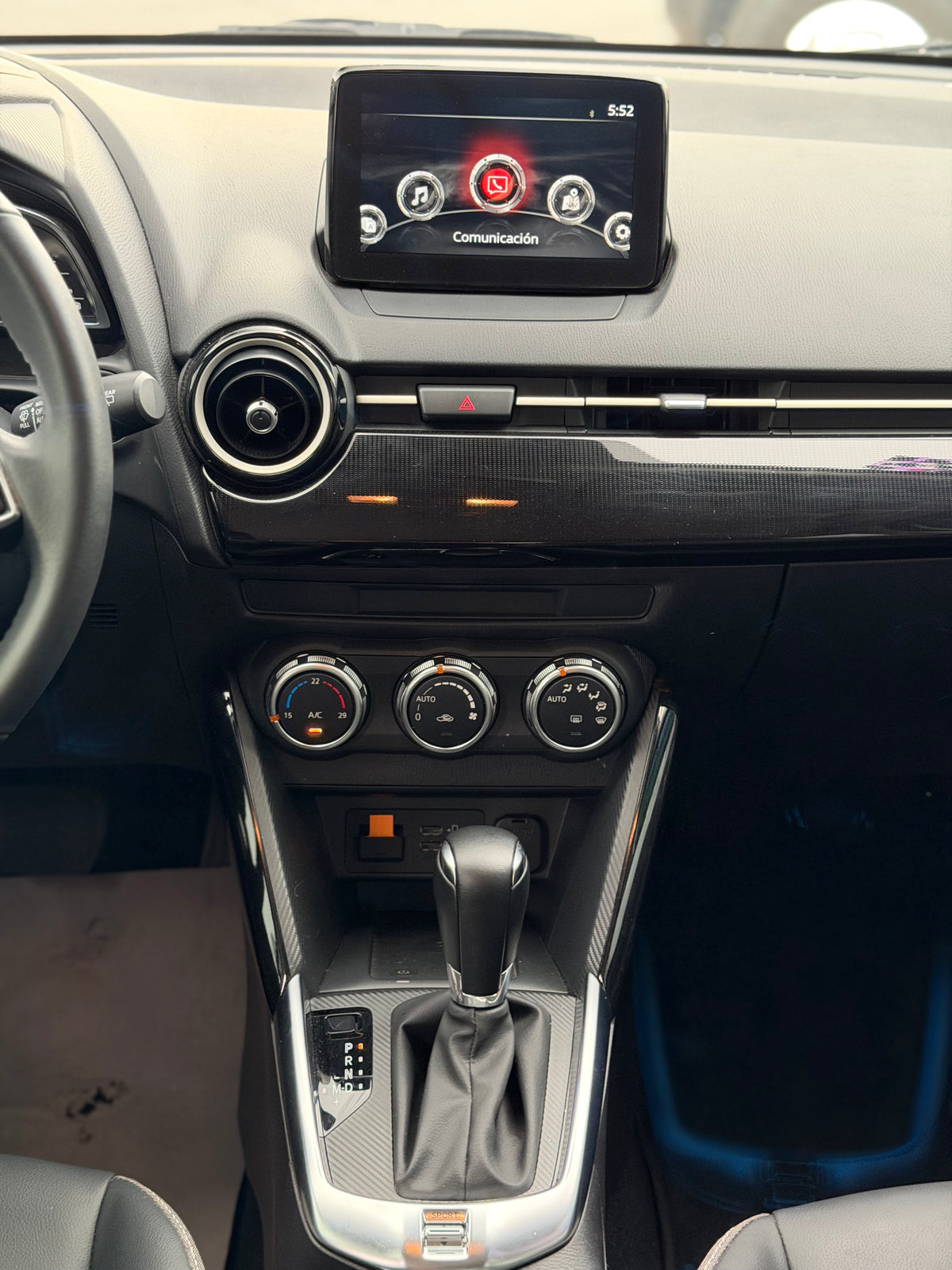 MAZDA 2 I GRAND TOURING
