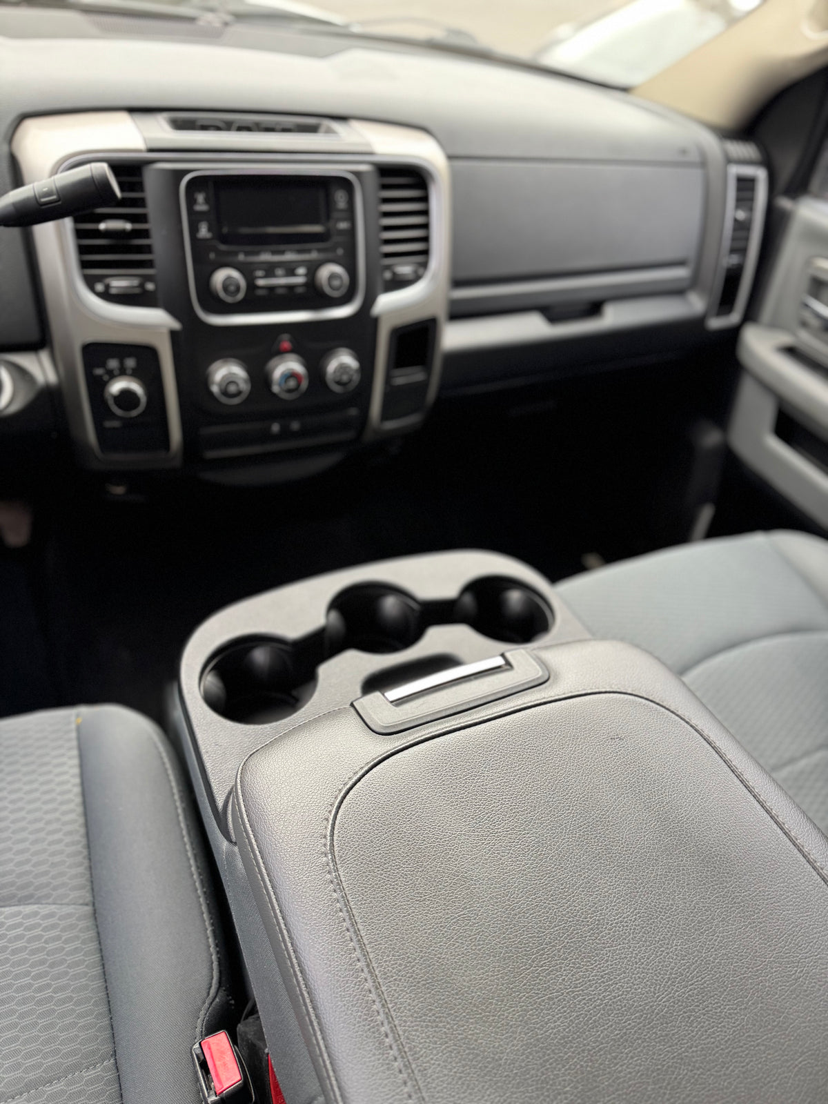RAM SLT HEMI 4X4