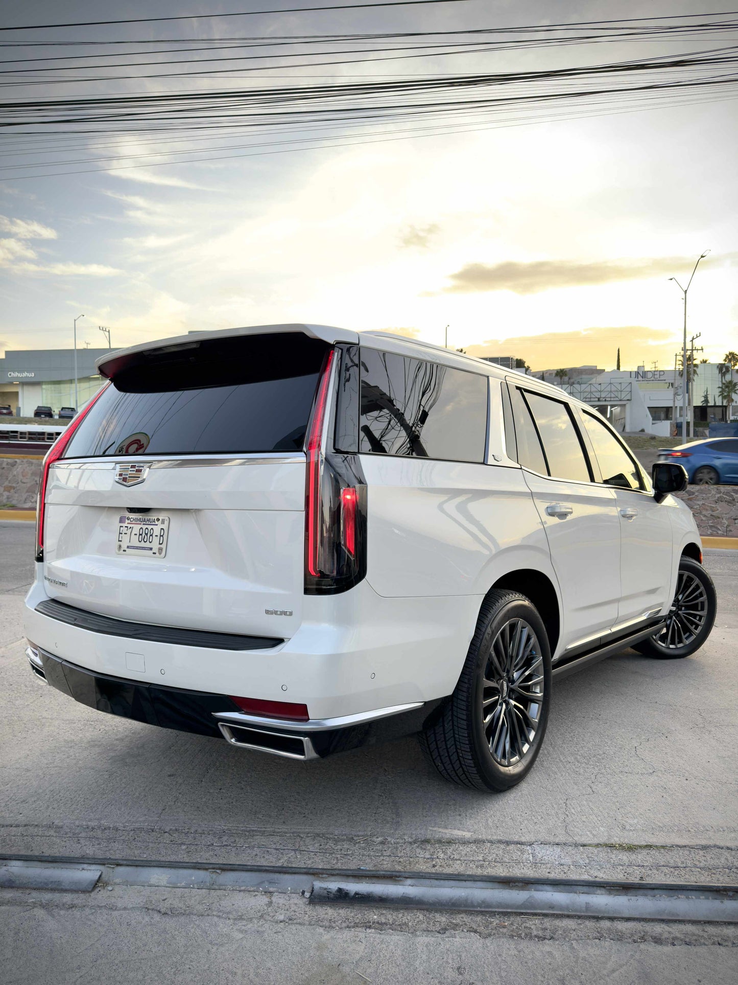 2023 CADILLAC ESCALADE