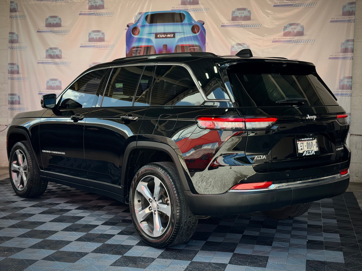 D. 2022 JEEP GRAND CHEROKEE LIMITED