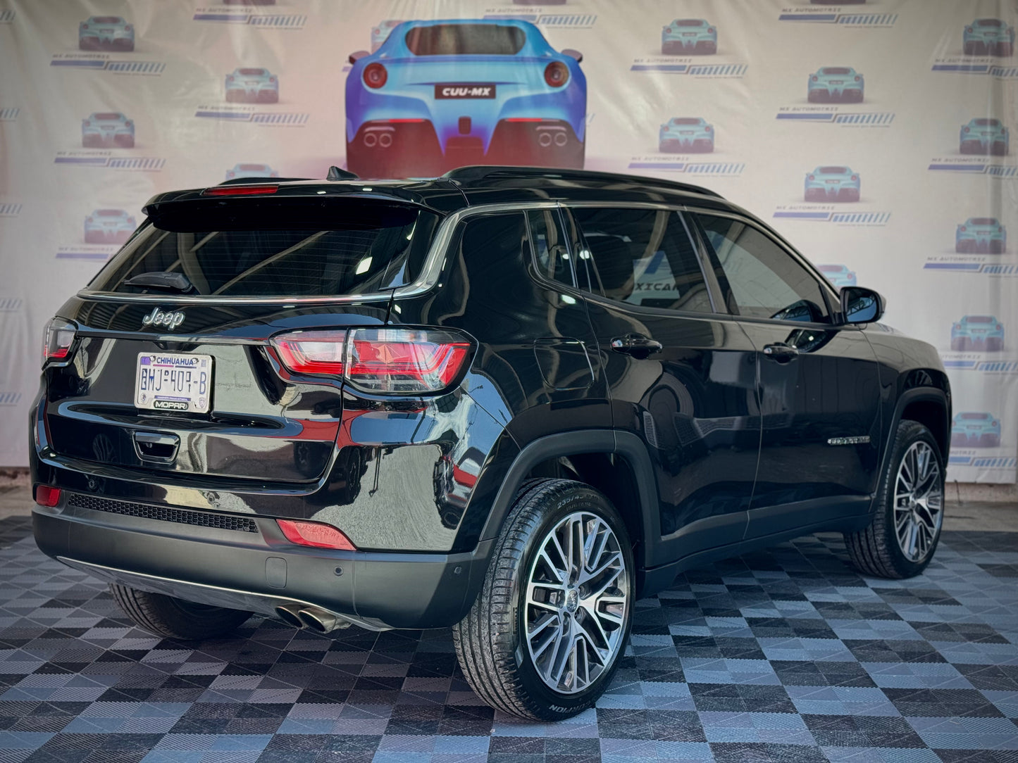 B. 2024 JEEP COMPASS LATITUDE LIGHT