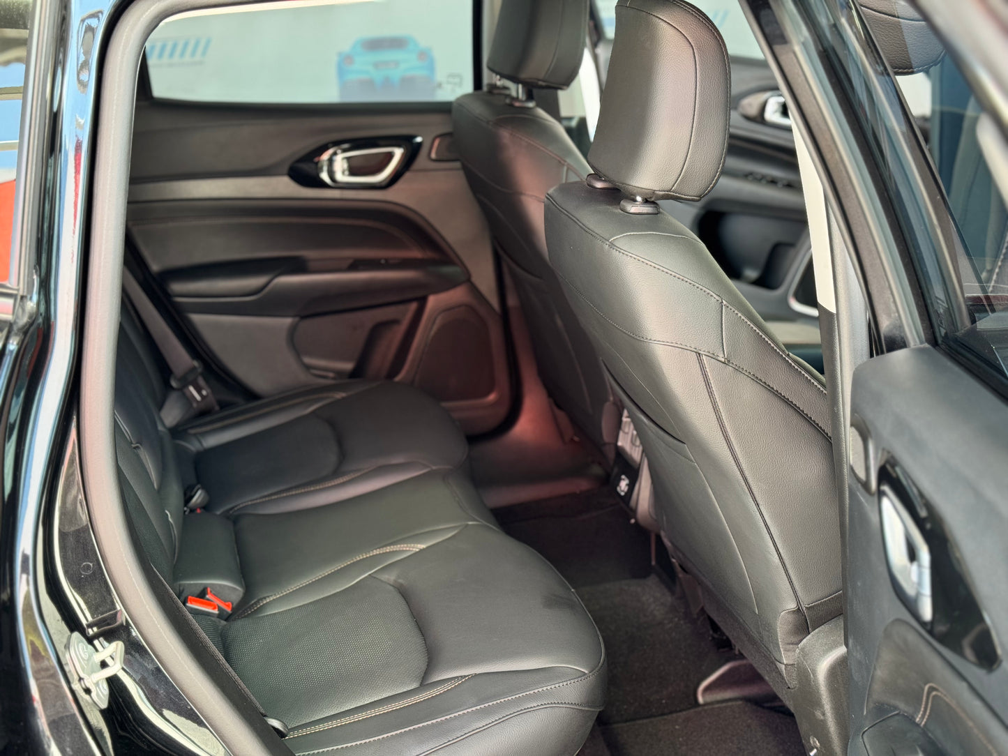 B. 2024 JEEP COMPASS LATITUDE LIGHT