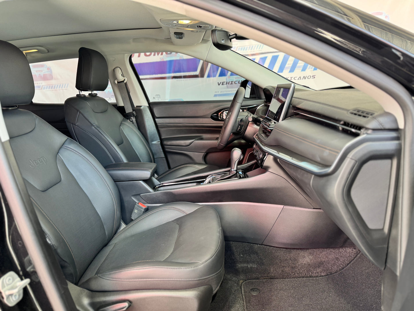 B. 2024 JEEP COMPASS LATITUDE LIGHT