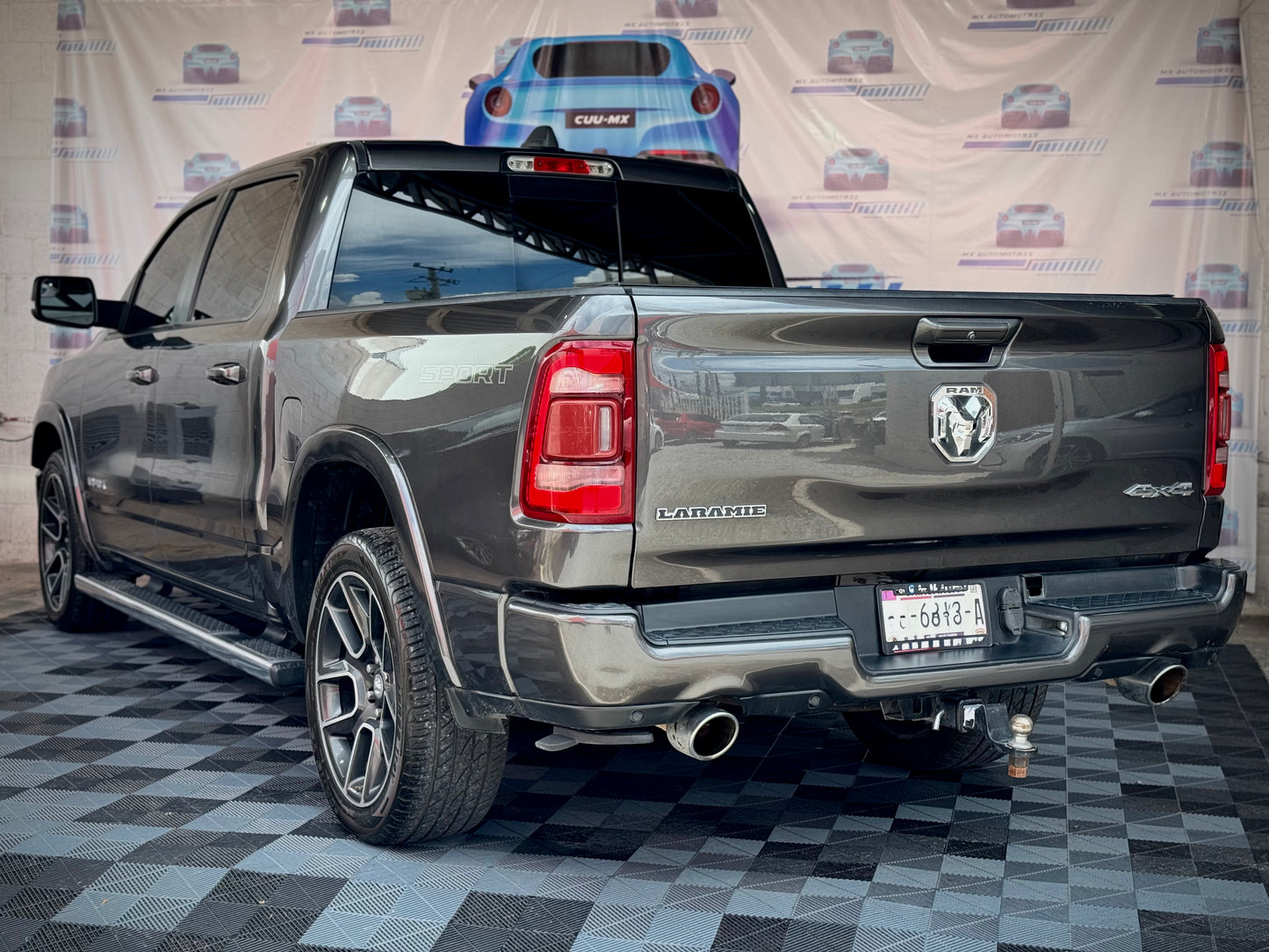 F. 2O20 RAM LARAMIE SPORT