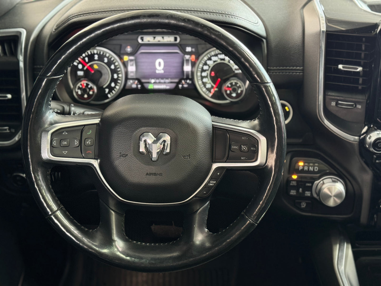 F. 2O20 RAM LARAMIE SPORT