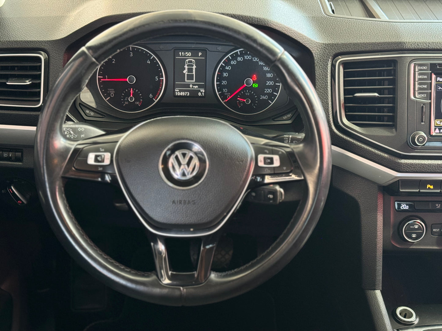F. 2020 VOLKSWAGEN AMAROK HIGHLINE V6