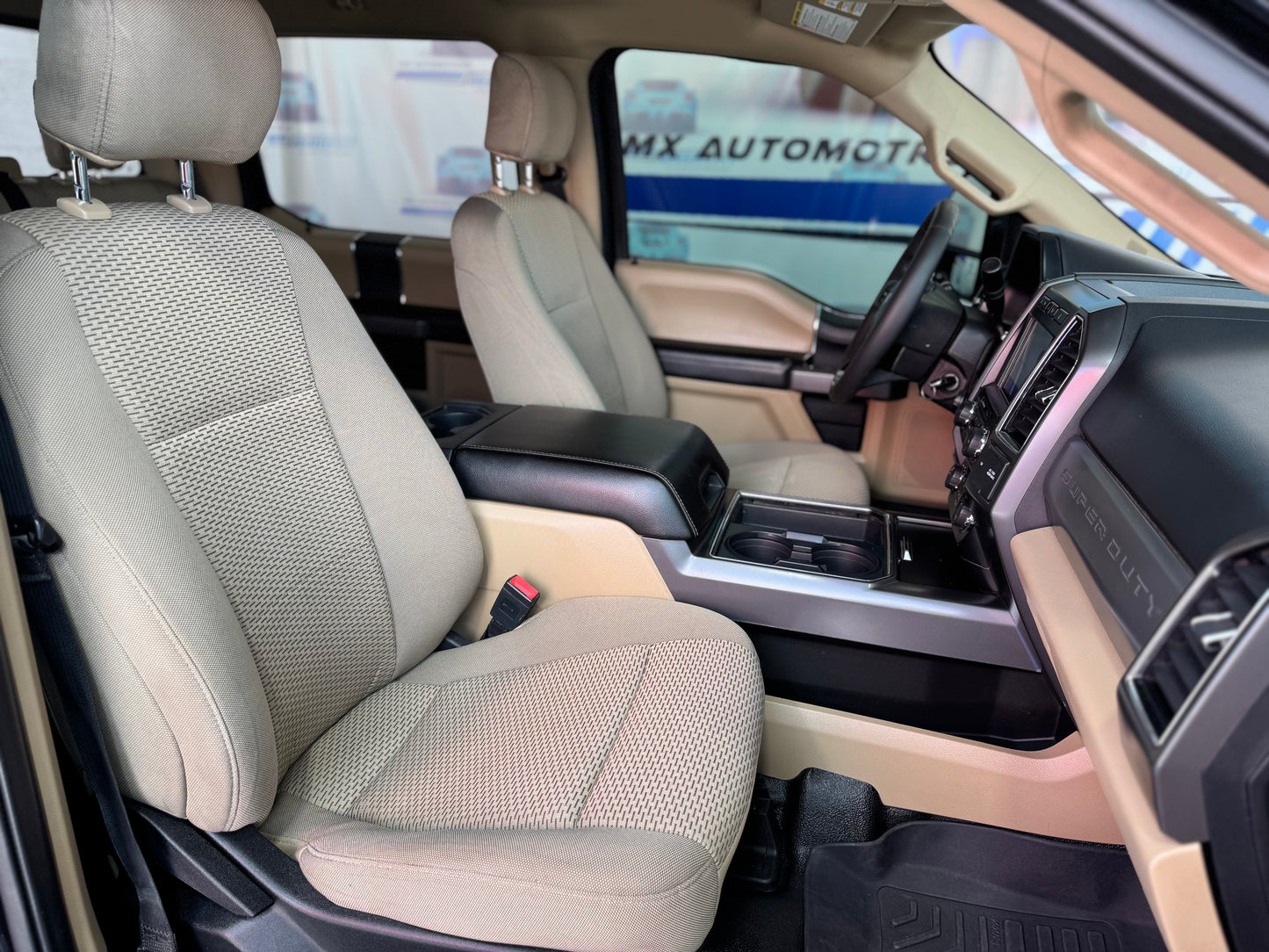 F. 2020 FORD F-250 XLT