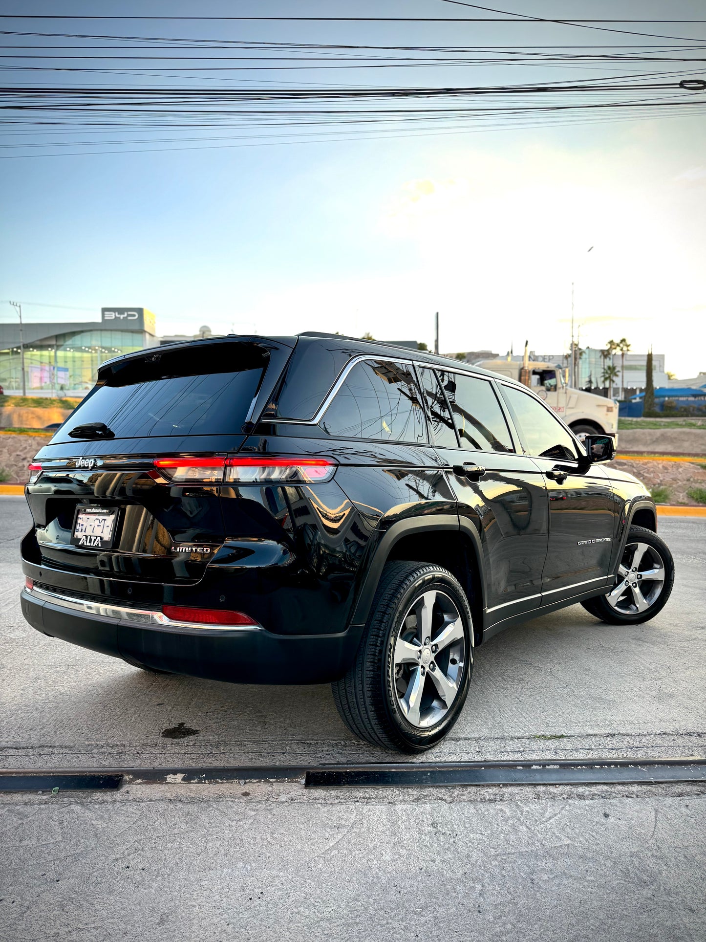 2022 JEEP GRAND CHEROKEE LIMITED
