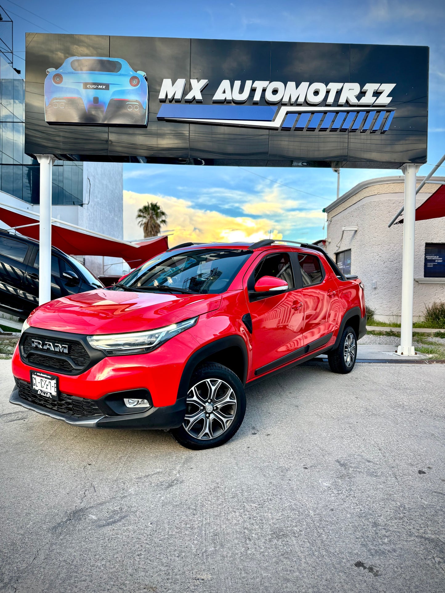 2023 RAM 7OO LARAMIE