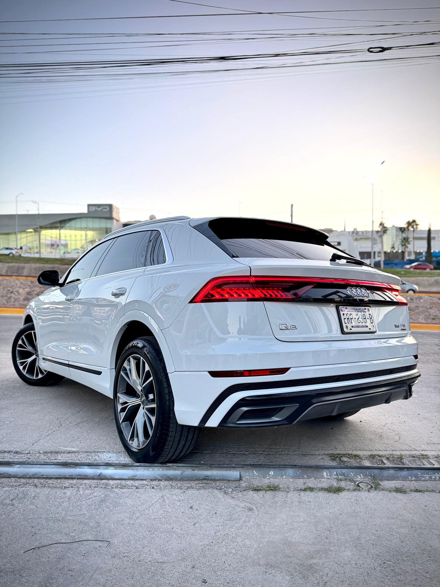 2019 AUDI Q8 SLINE