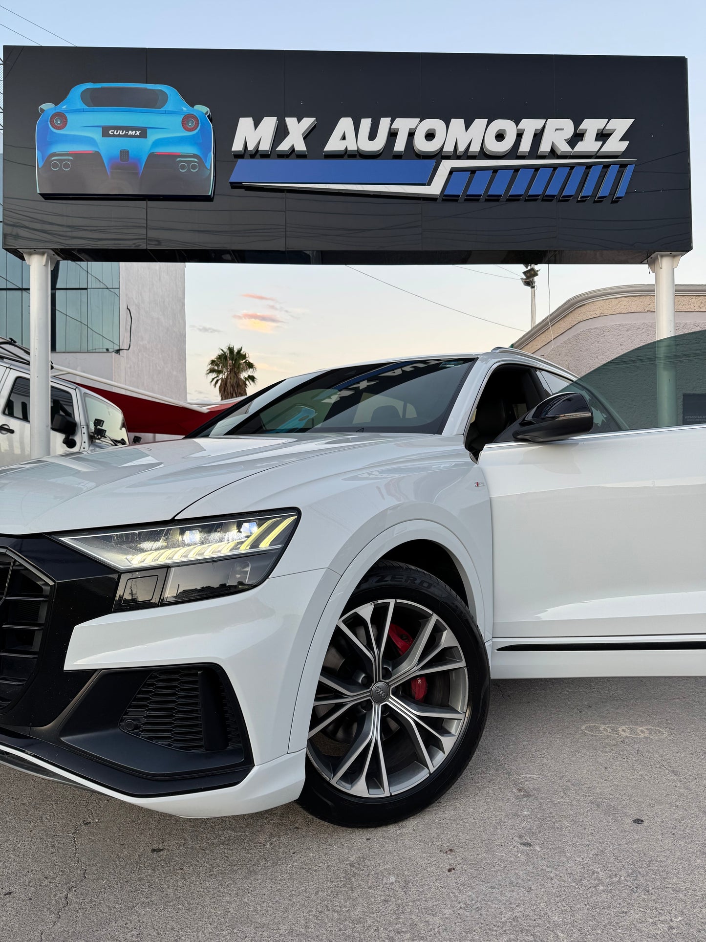 2019 AUDI Q8 SLINE