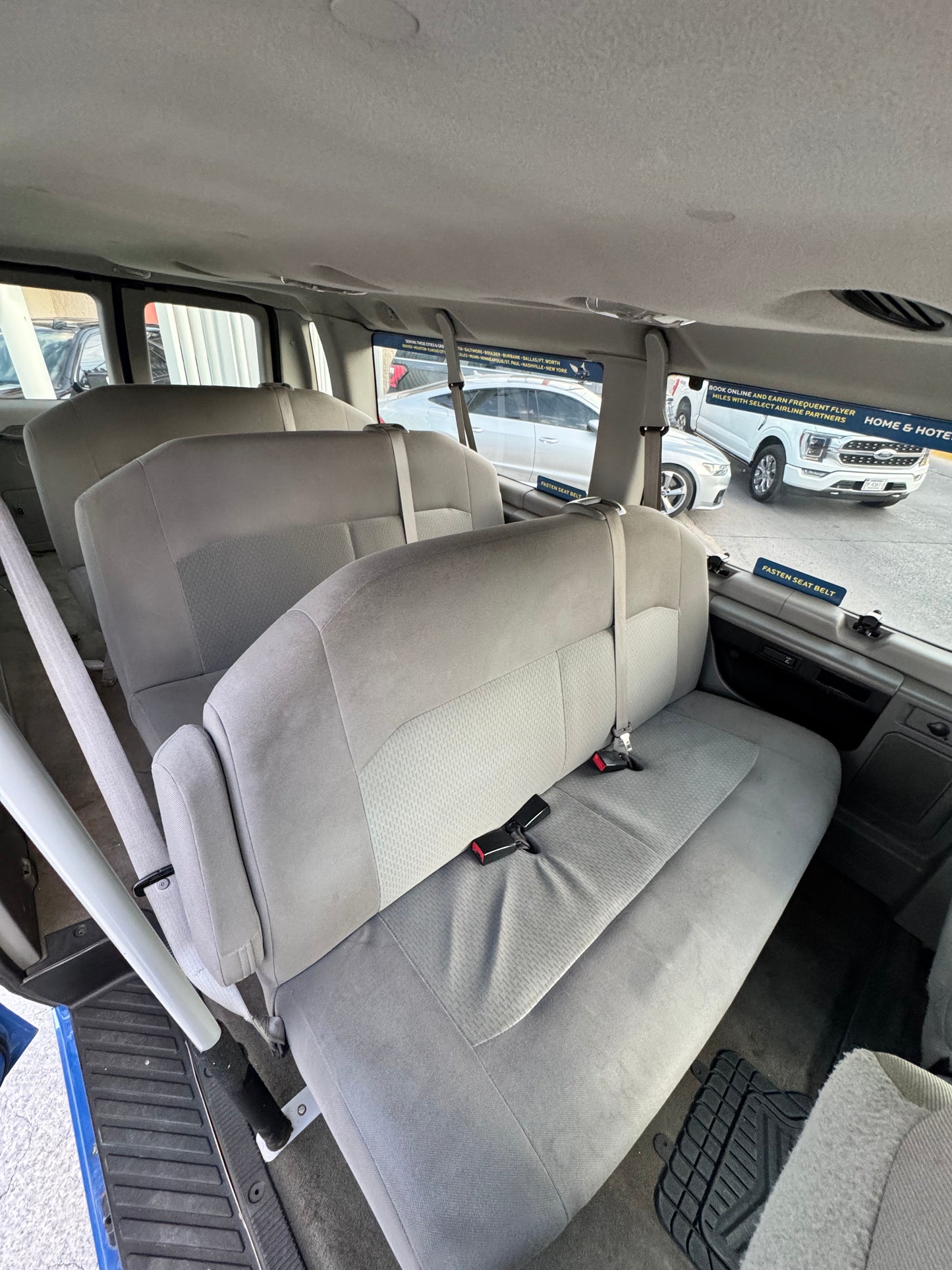 2014 FORD 11 PASAJEROS