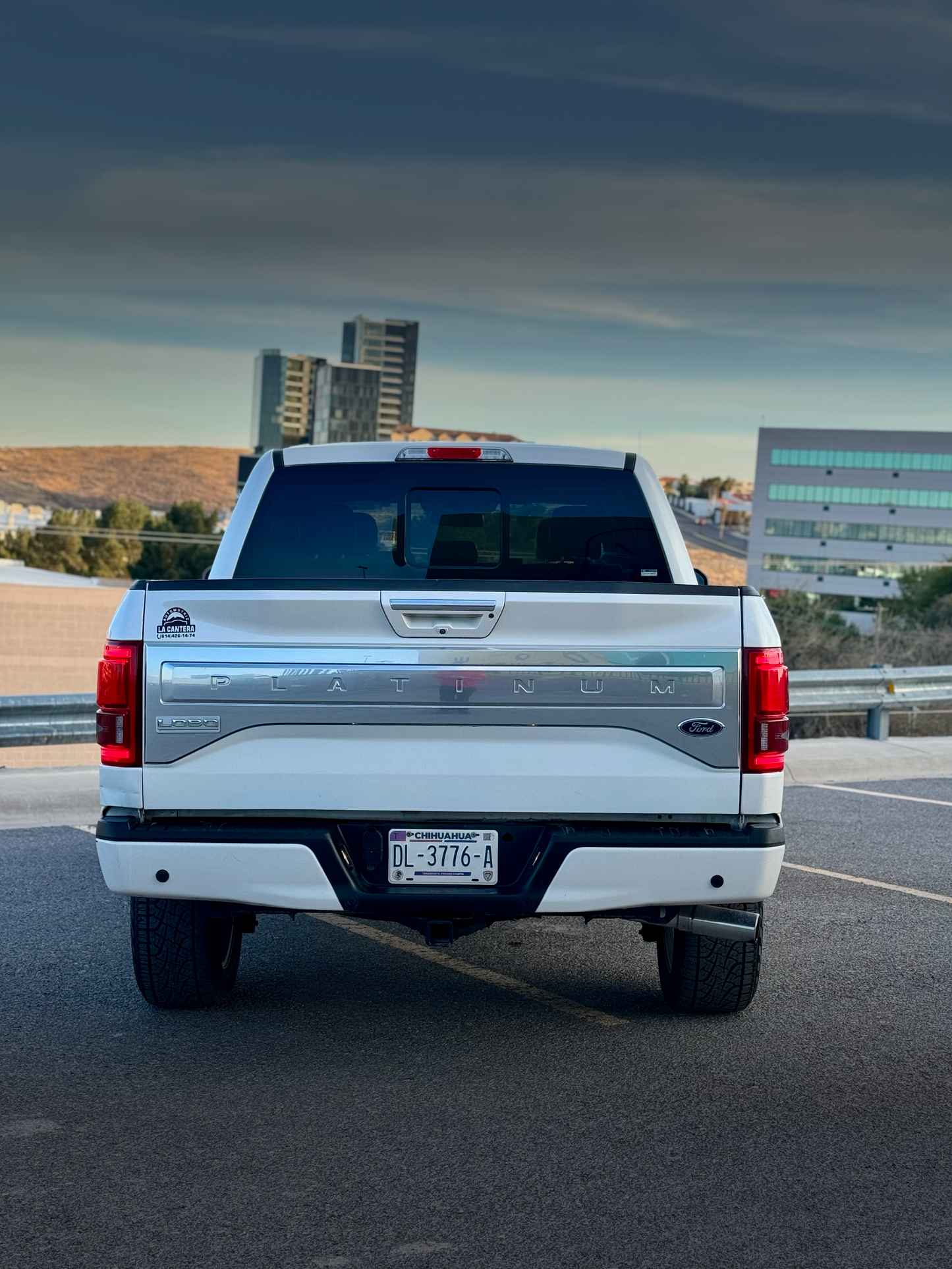 2017 FORD LOBO PLATINUM