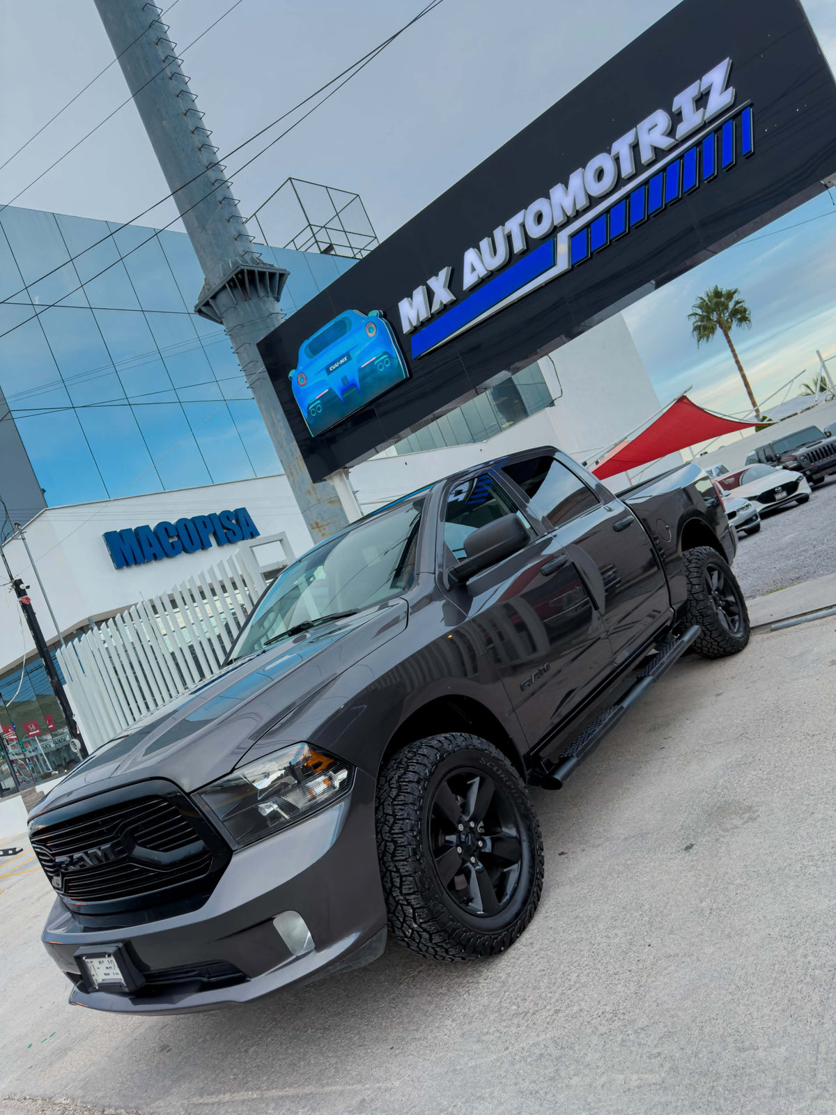 RAM 1500 SPORT 4X4 HEMI