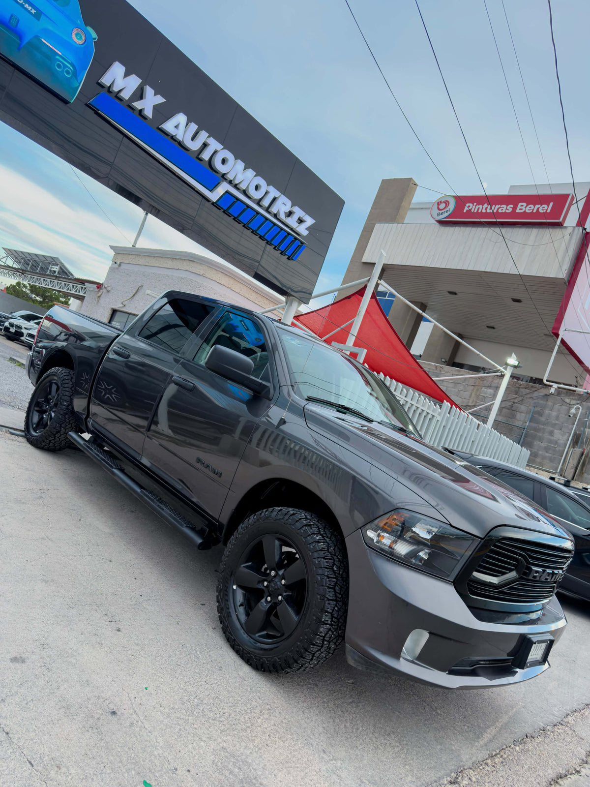 RAM 1500 SPORT 4X4 HEMI