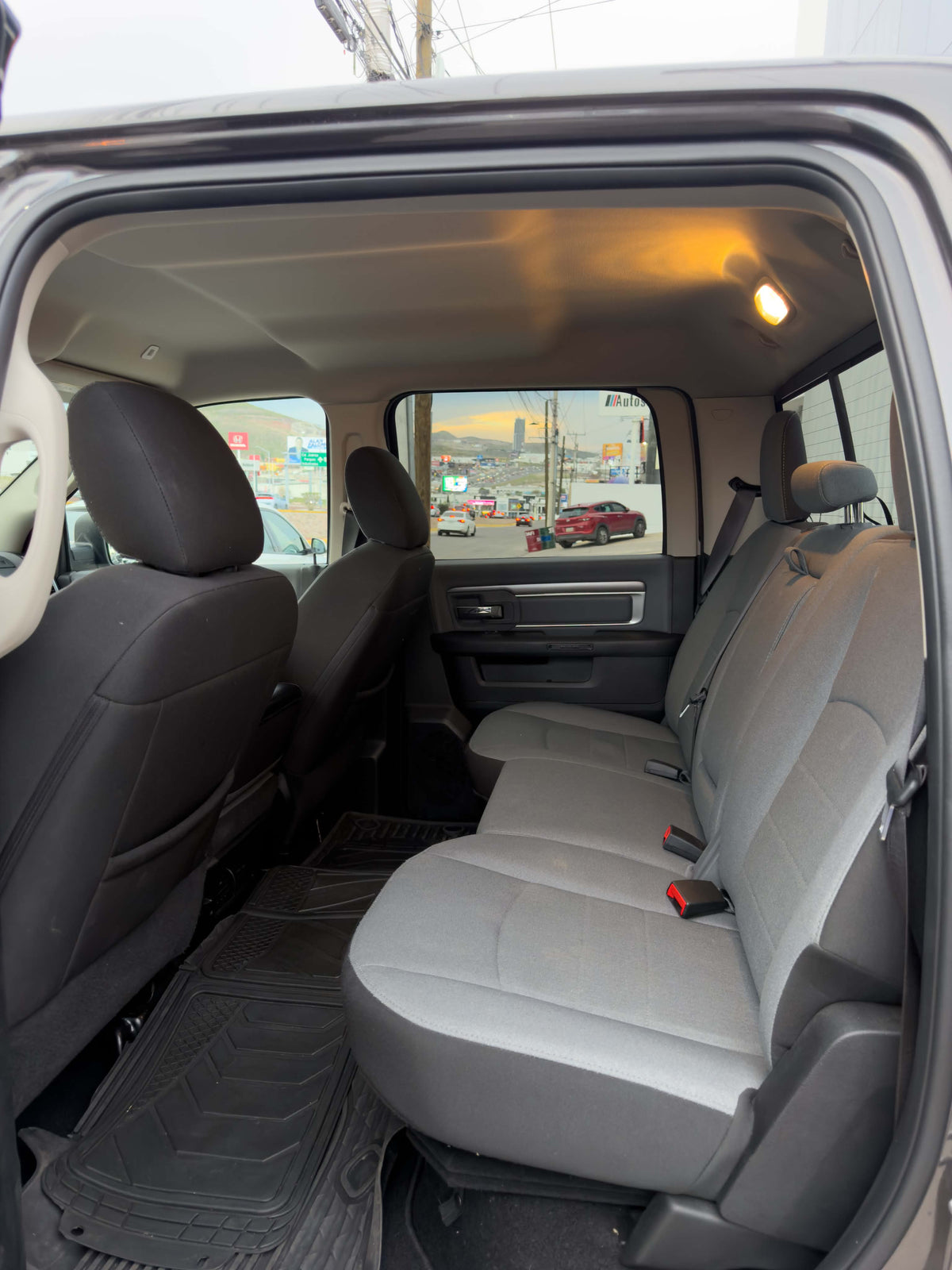 RAM 1500 SPORT 4X4 HEMI