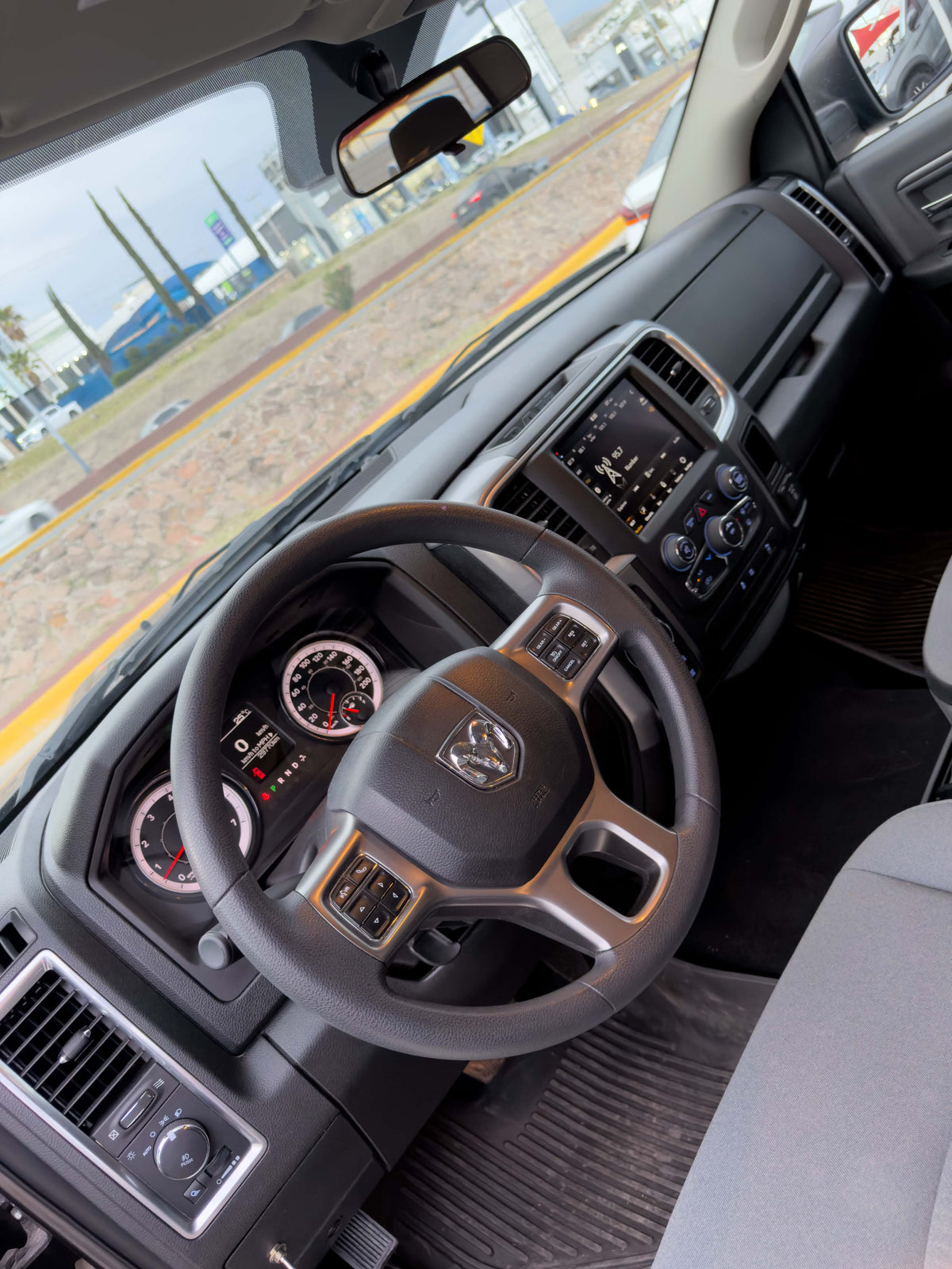 RAM 1500 SPORT 4X4 HEMI