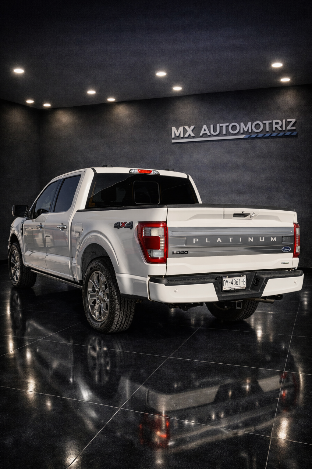 2o21 FORD LOBO PLATINUM