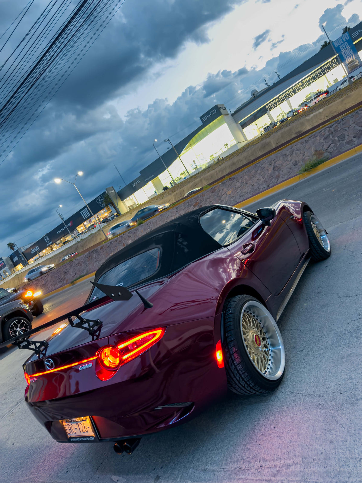 2017 MAZDA MX-5 SPORT