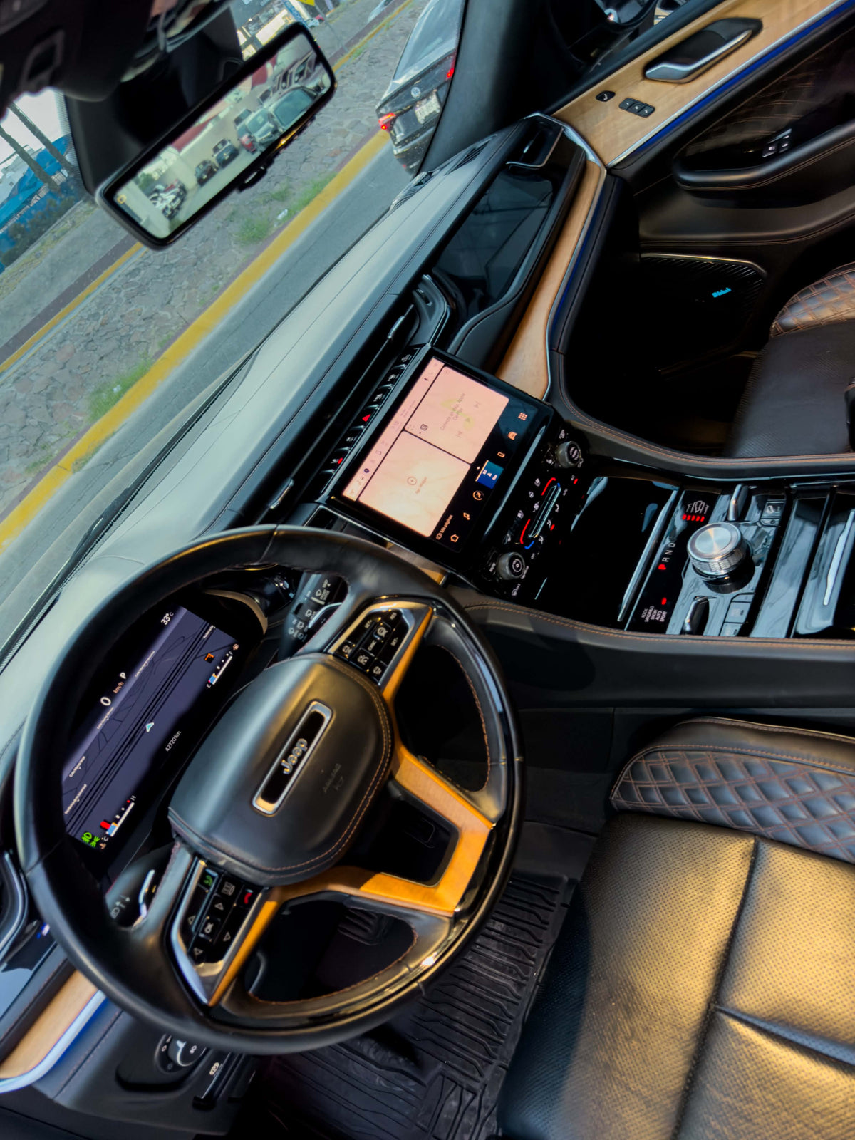 JEEP GRAND CHEROKEE SUMMIT