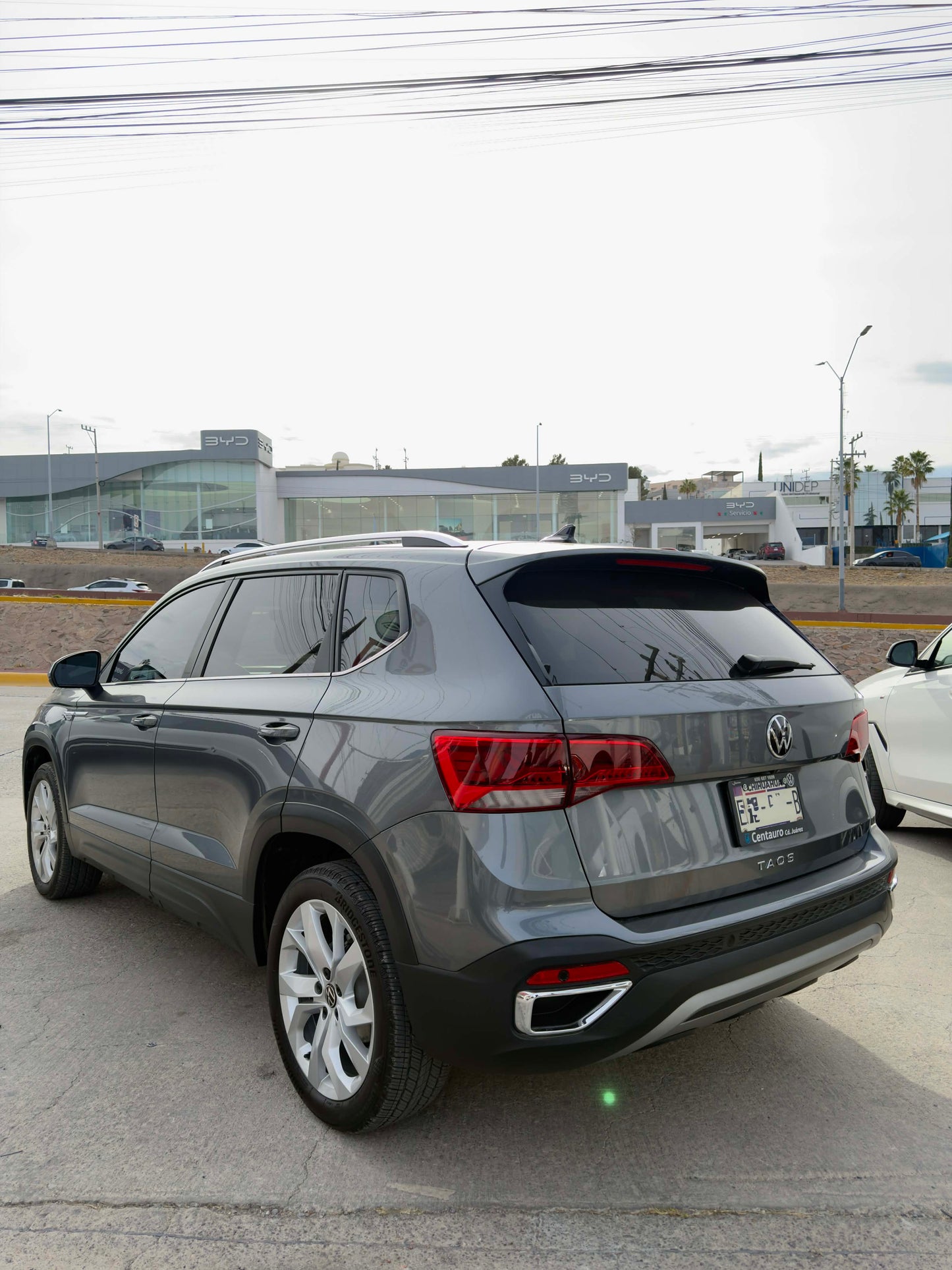 20 24 VOLKSWAGEN TAOS