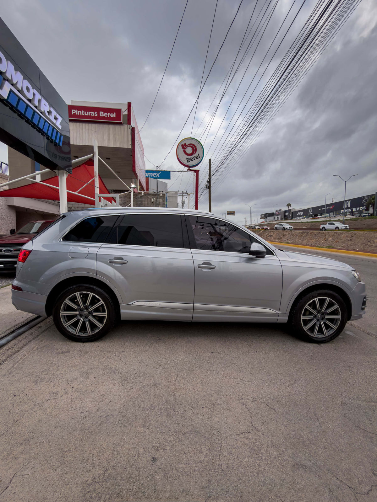 AUDI Q7 ELITE