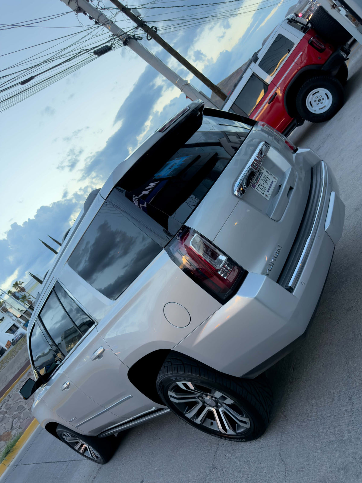 GMC YUKON DENALI