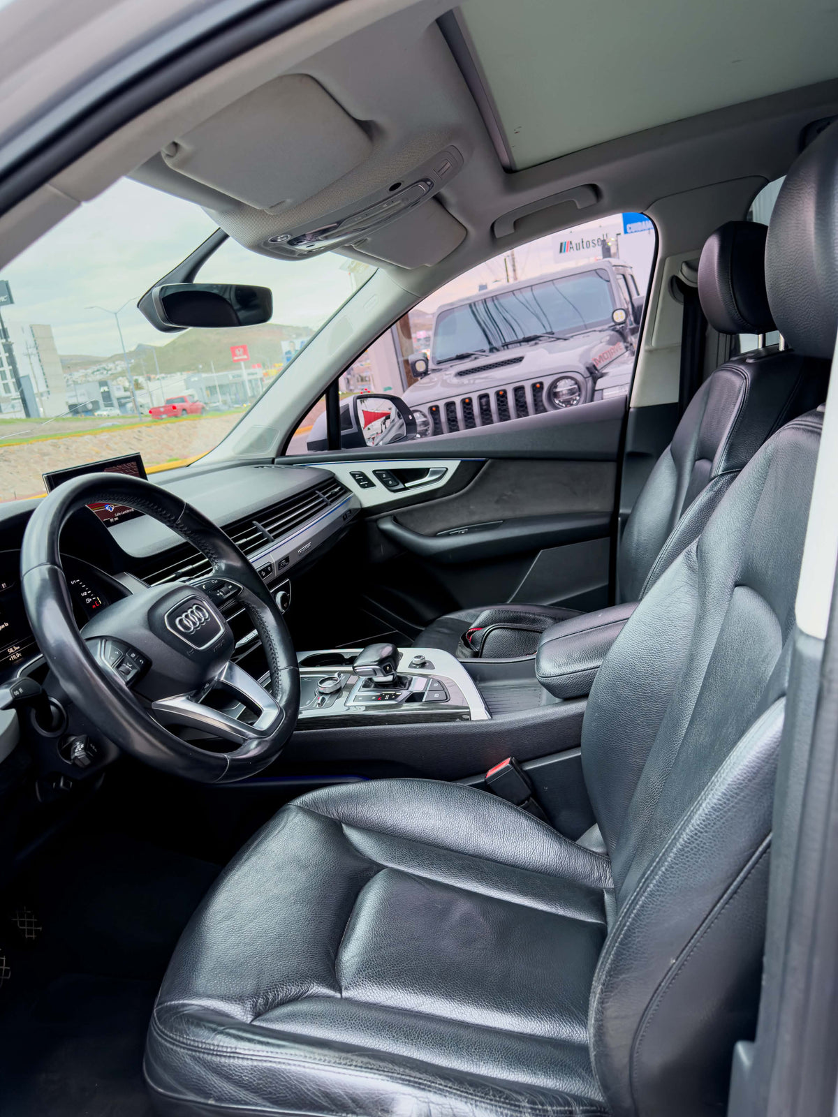 AUDI Q7 ELITE