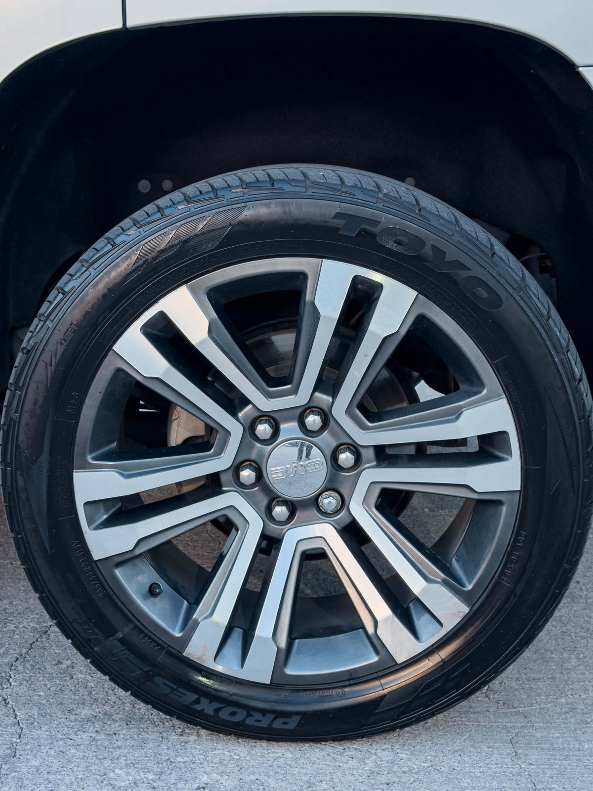 GMC YUKON DENALI