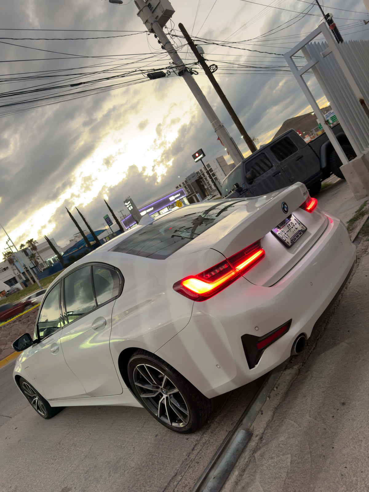 BMW 330E HEV