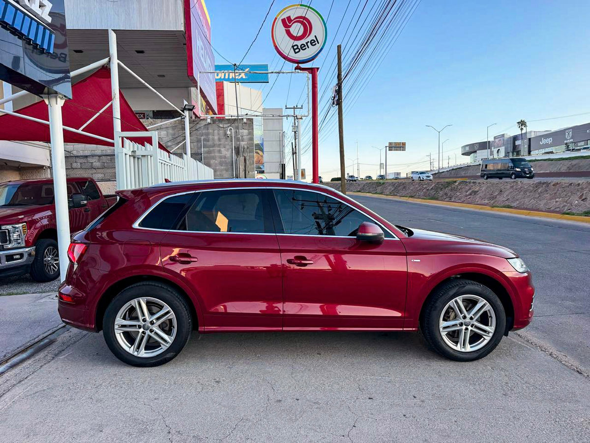 AUDI Q5 SLINE