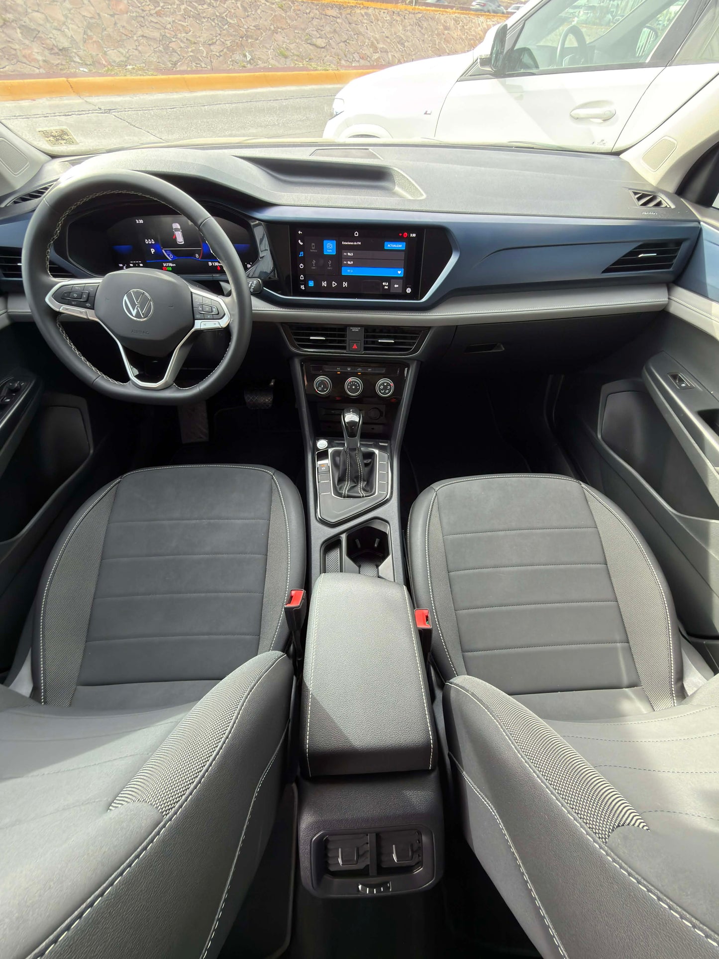 20 24 VOLKSWAGEN TAOS