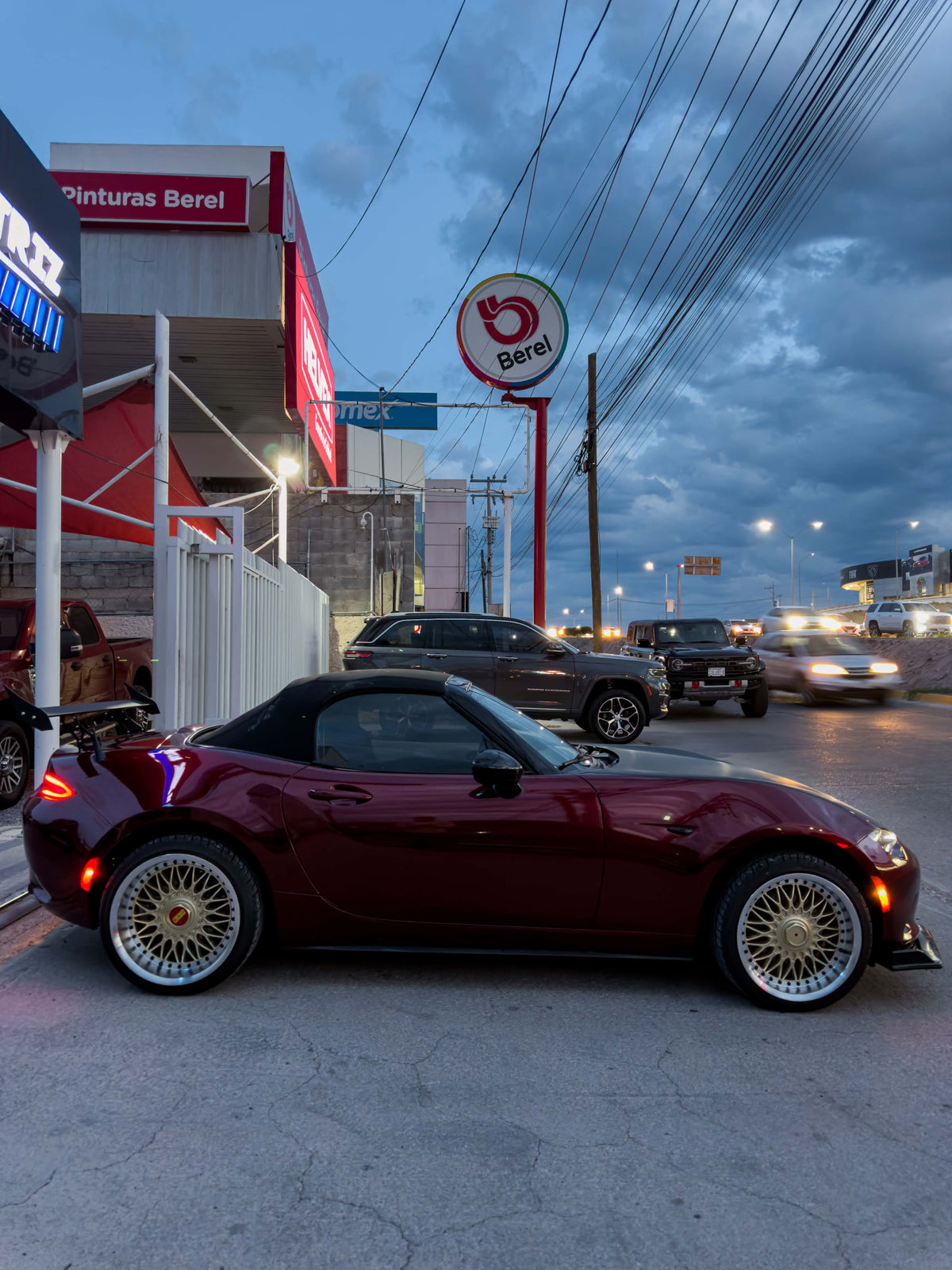 2017 MAZDA MX-5 SPORT