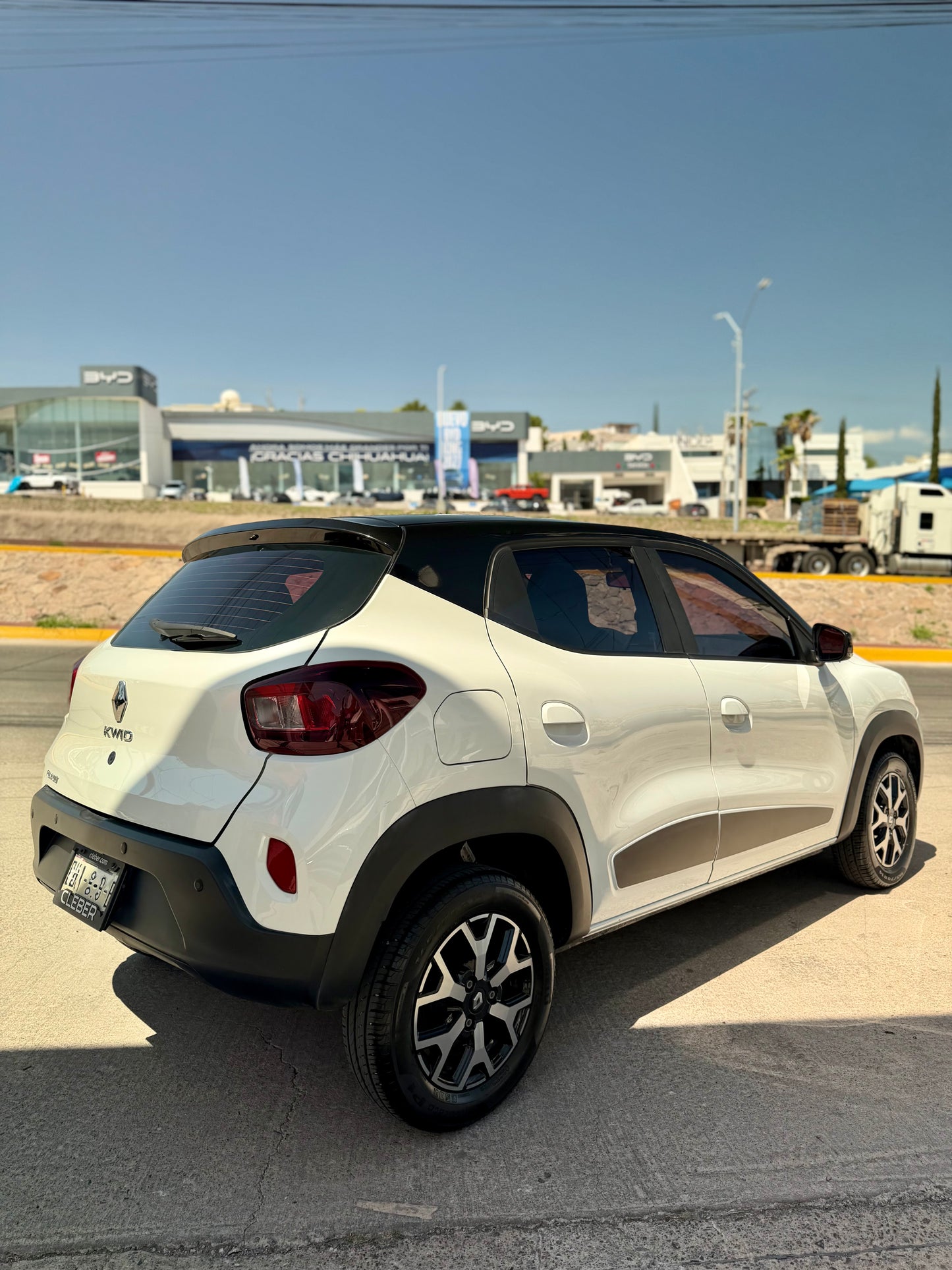 2025 RENAULT KWID BI TONO