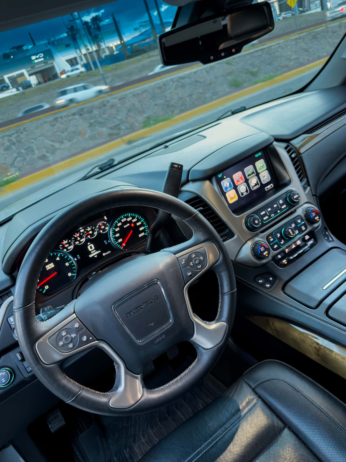GMC YUKON DENALI