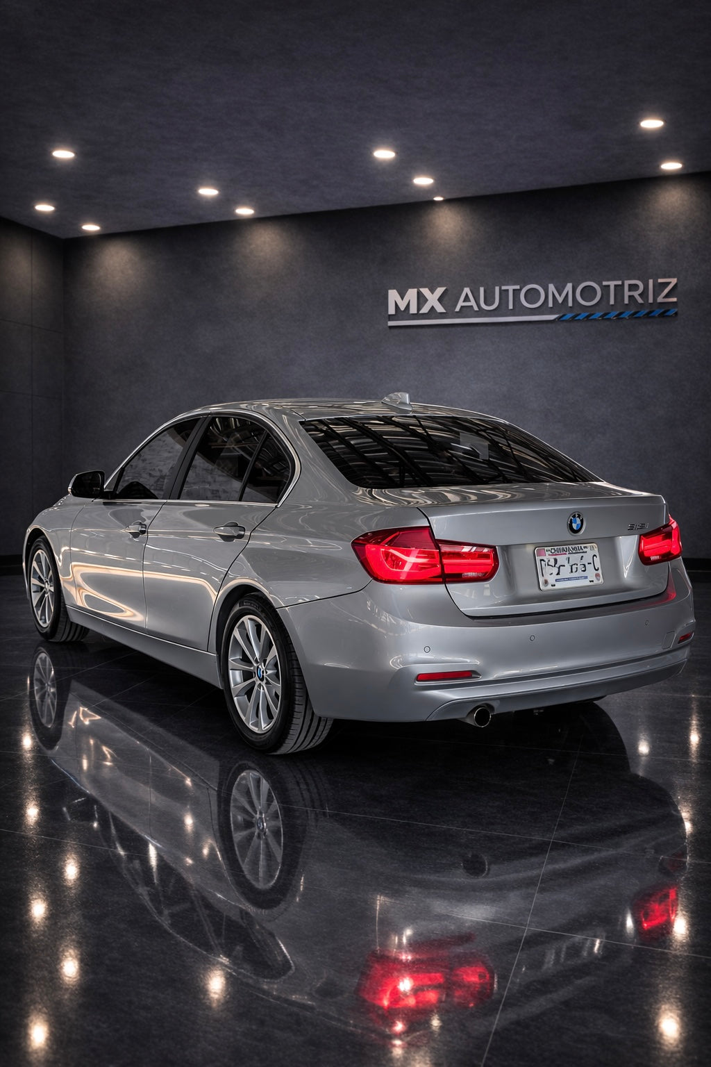 18 BMW 318I 49,000KMS