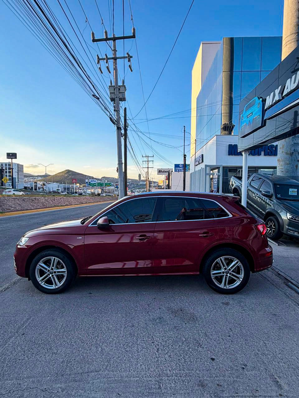 AUDI Q5 SLINE