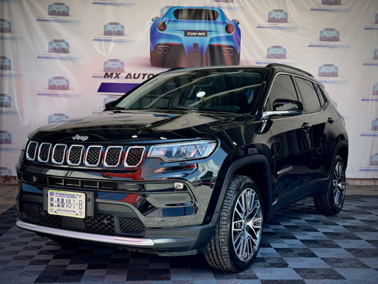 B. 2024 JEEP COMPASS LATITUDE LIGHT