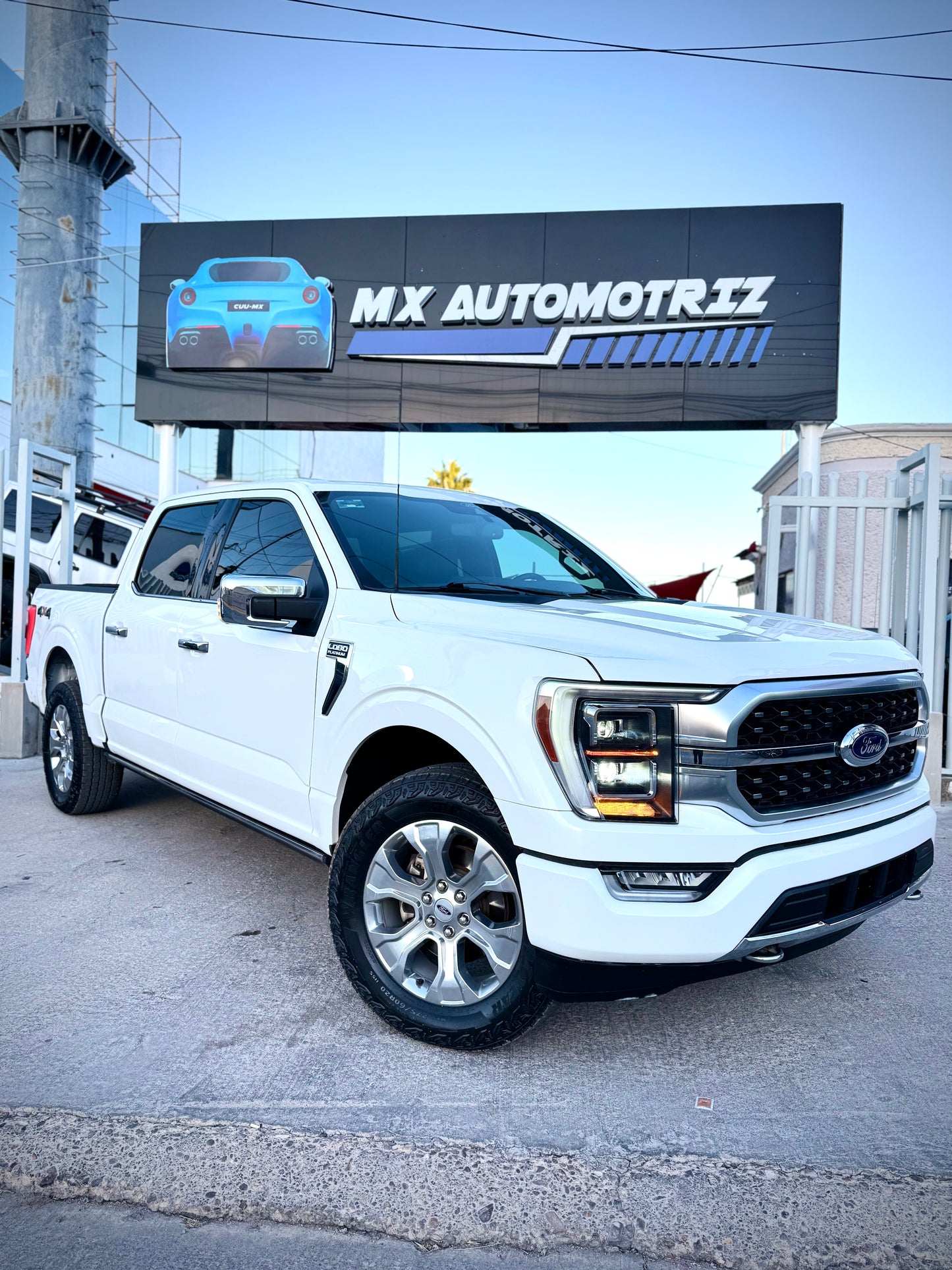 2021 FORD LOBO PLATINUM