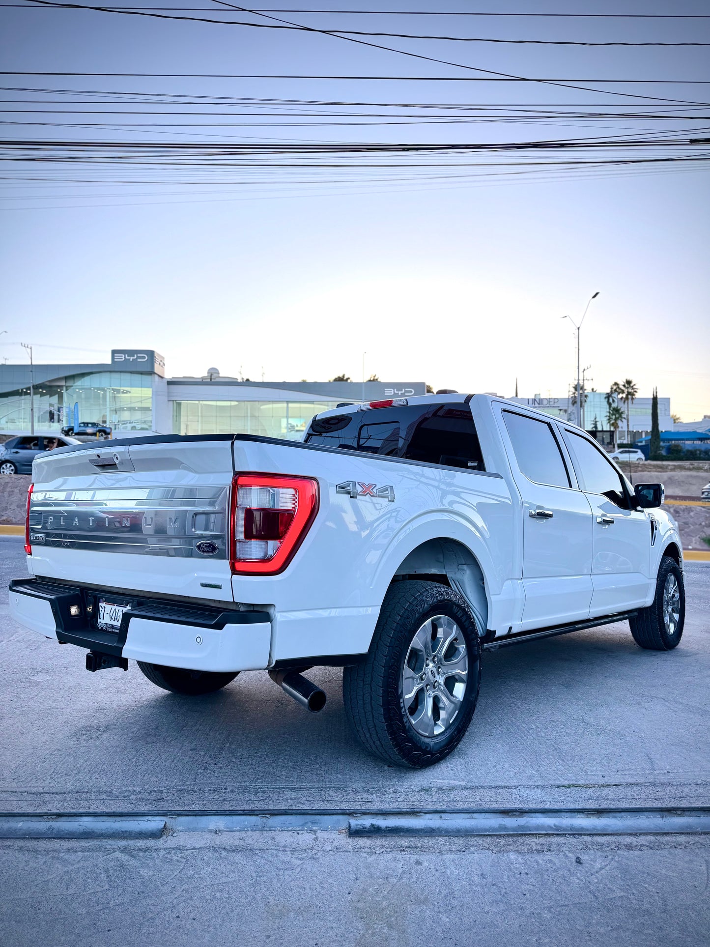 2021 FORD LOBO PLATINUM