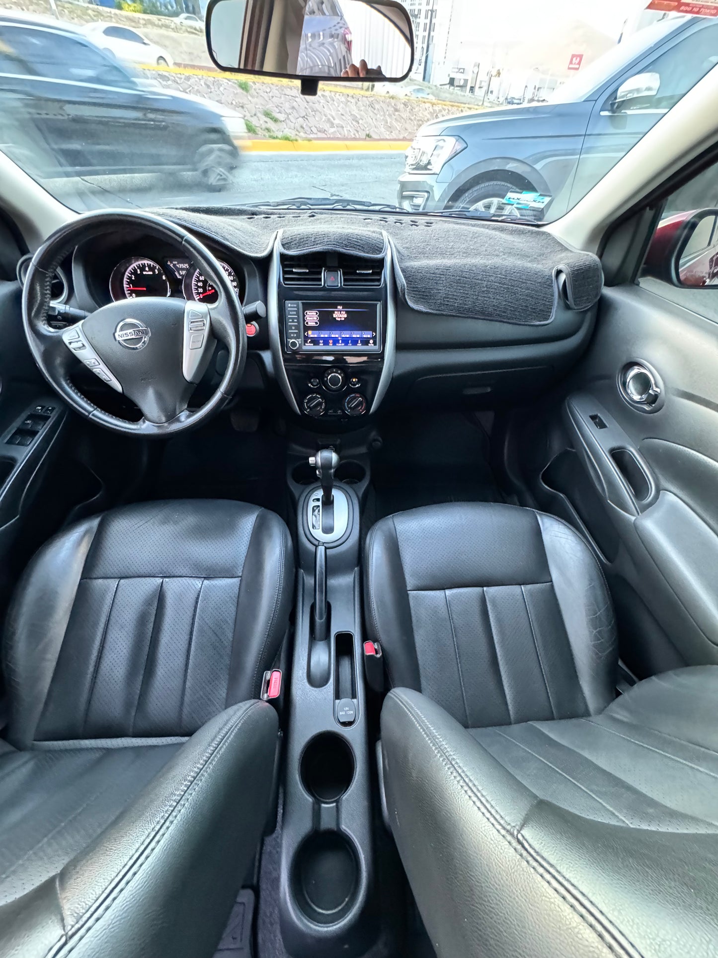 2019 NISSAN VERSA EXCLUSIVE 40,000KMS