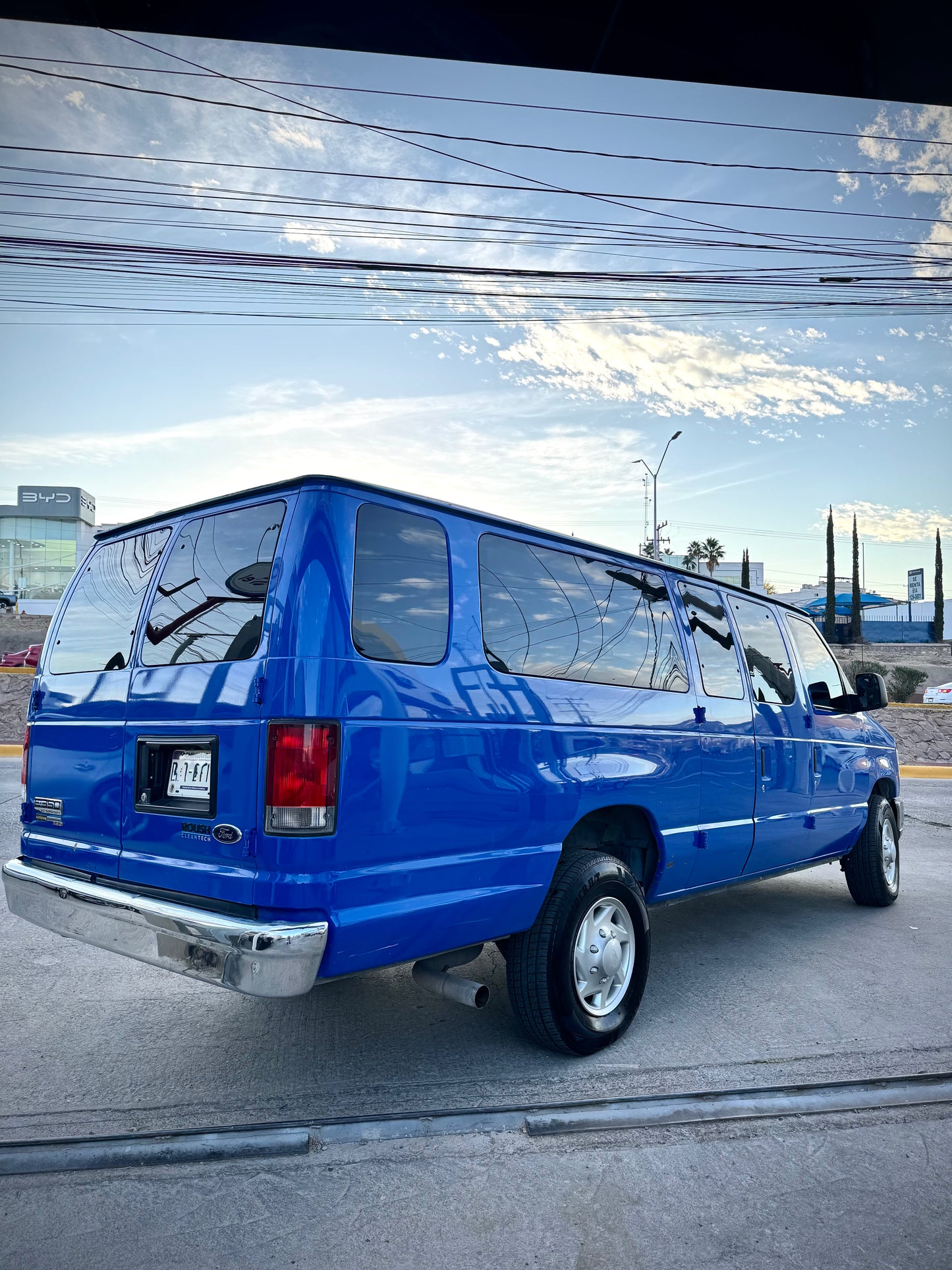 2014 FORD 11 PASAJEROS