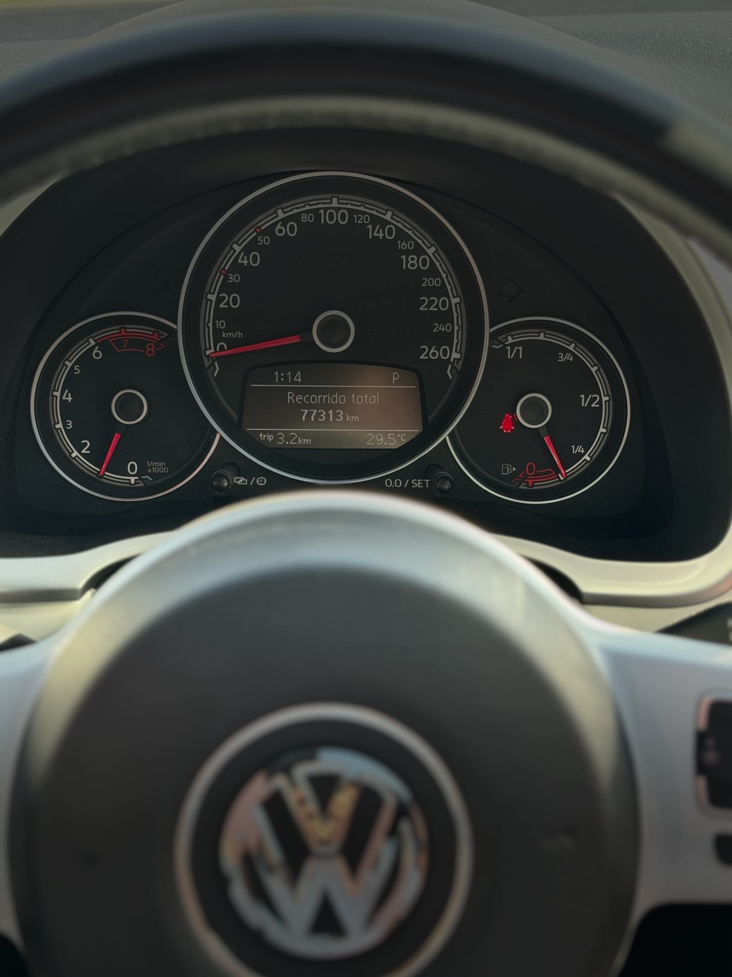 2017 VOLKSWAGEN BEETLE SPORTLINE