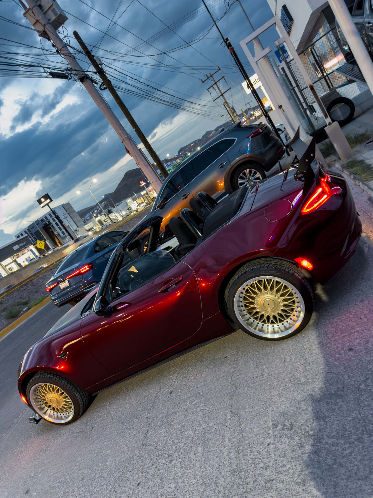 2017 MAZDA MX-5 SPORT